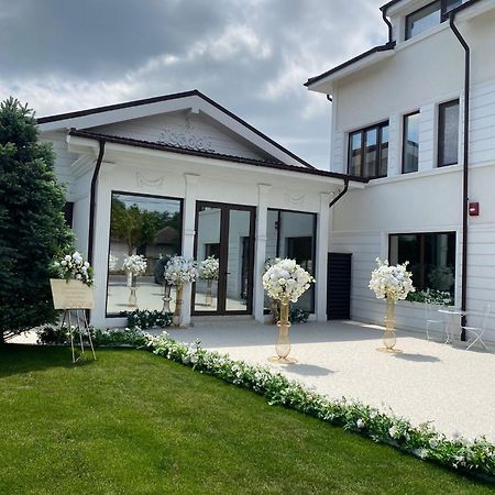Pensiunea "La Nasu" Fantanele  Exterior foto